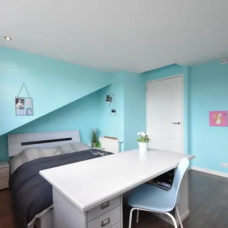 Spacious Holiday In With Bubble Bath Casa de Férias Limmen